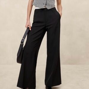 NWT! Banana Republic Women’s Black Sculpted Wide Leg Trouser Pants - Multiple 🤎🤎